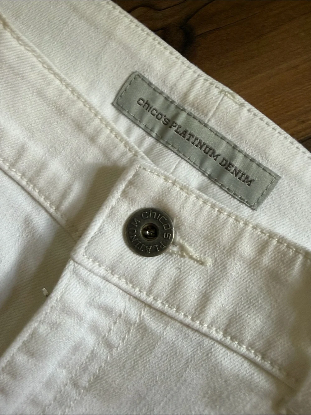 Chico’s | Platinum Denim Ultimate Fit White Straight Leg Jeans Size 0.5 (US 6)